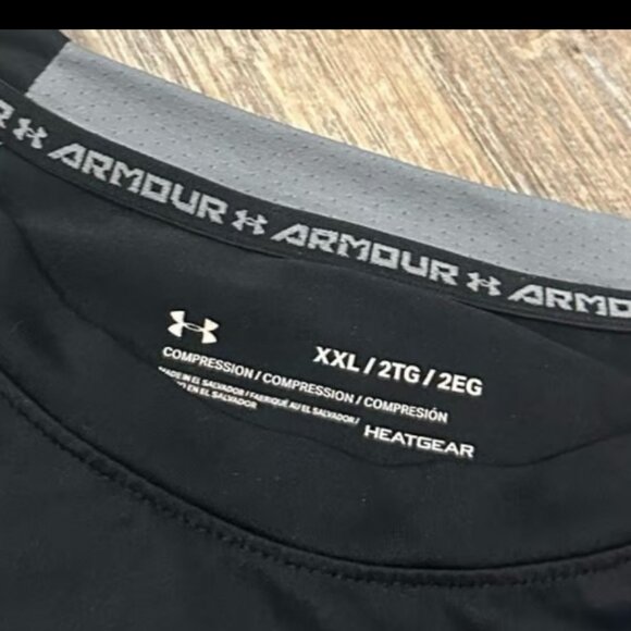 Under Armour Compression Shirt 2XL - Picture 2 of 6